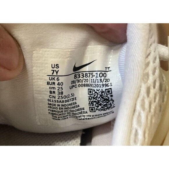 NIKE Presto (GS) Triple White Running Shoe MEN'S SIZE: 7Y (833875-100) - Picture 10 of 10